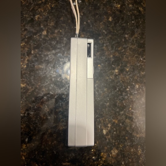 Vintage Windsor Transistor Pocket Radio Model 2024 Tested - Picture 2 of 5